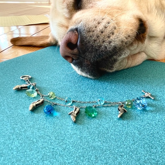 NWT DOUBLE STRAND CRYSTAL CHARM BRACELET IN TONES OF AQUA & GREEN, SILVER SHOES - Picture 10 of 16